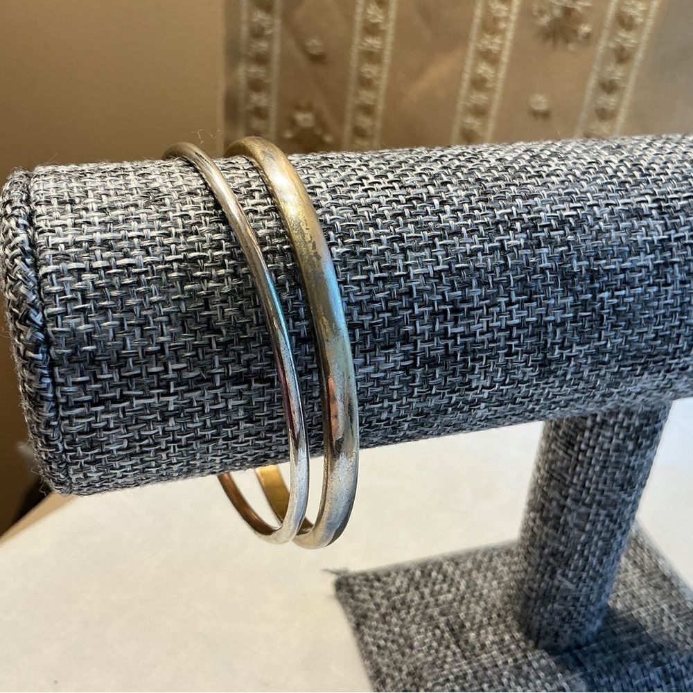 Set of 2 Silvertone Bangle Bracelets